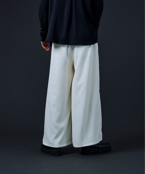 Ellno Loset（エルノロゼット）の「ワイドフレアパンツ（その他パンツ・メンズ・ホワイト/ブラック・MEDIUM/LARGE）」の5枚目の写真