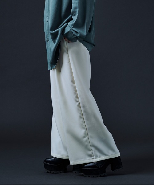 Ellno Loset（エルノロゼット）の「ワイドフレアパンツ（その他パンツ・メンズ・ホワイト/ブラック・MEDIUM/LARGE）」の10枚目の写真