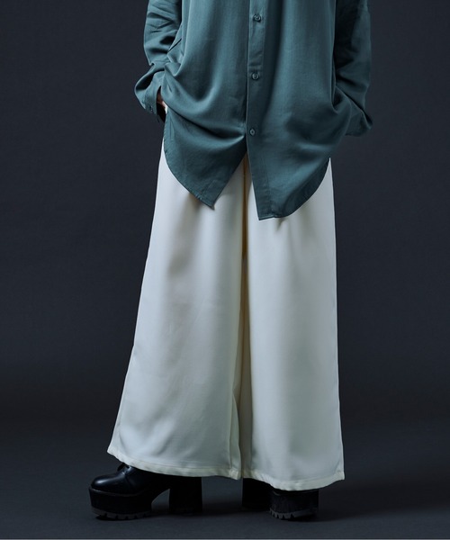 Ellno Loset（エルノロゼット）の「ワイドフレアパンツ（その他パンツ・メンズ・ホワイト/ブラック・MEDIUM/LARGE）」の14枚目の写真