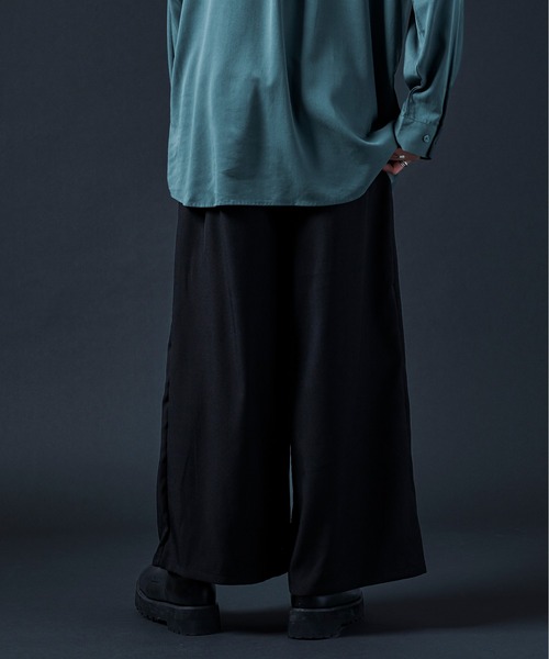 Ellno Loset（エルノロゼット）の「ワイドフレアパンツ（その他パンツ・メンズ・ホワイト/ブラック・MEDIUM/LARGE）」の18枚目の写真