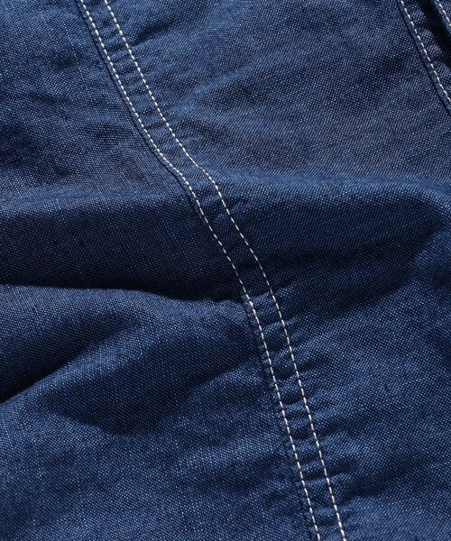 BEAMS PLUS(ビームスプラス)の「BEAMS PLUS / インディゴ シャンブレー ショートスリーブ ワーク シャツ(シャツ/ブラウス・メンズ・インディゴブルー/ブラック・M/L/S/XL)」の11枚目の写真