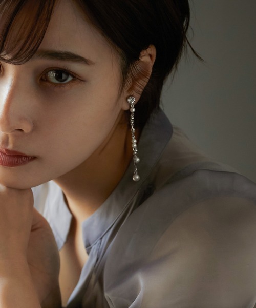 niana（ニアナ）の「ウェーブ パーティーイヤリング（イヤリング・レディース・シルバー/ゴールド・FREE）」の3枚目の写真