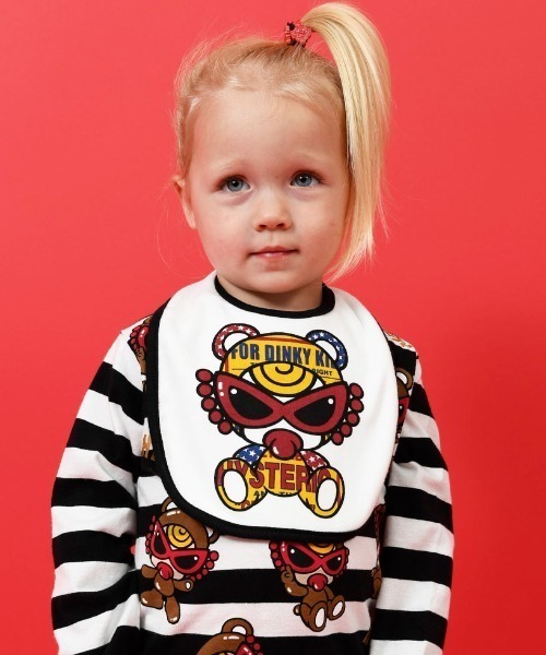 HYSTERIC MINI(ヒステリックミニ)の「TEDDYMINICOLLAGE総柄リバーシブルスタイ(スタイ/よだれかけ・キッズ・ブラック/ホワイト/イエロー・FREE)」の3枚目の写真
