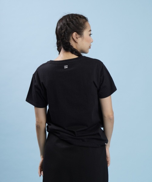 BILLABONG(ビラボン)の「BILLABONG/ビラボン ルーズシルエット ボタニカル柄/花柄ロゴTシャツ BC013-220(Tシャツ/カットソー・レディース・ホワイト/ピンク/ブラック・M/L)」の4枚目の写真