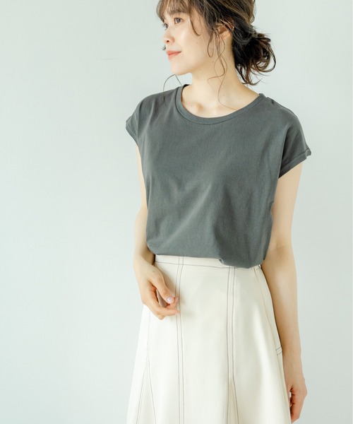 TRIANGLE PALETTE(トライアングルパレット)の「フレンチスリーブトップス(USAコットン.コットン100%,綿100%)(Tシャツ/カットソー・レディース・チャコールグレー/ベージュ/ブラウン/アイボリー/キャメル/プラム/ブルー・FREE)」の16枚目の写真