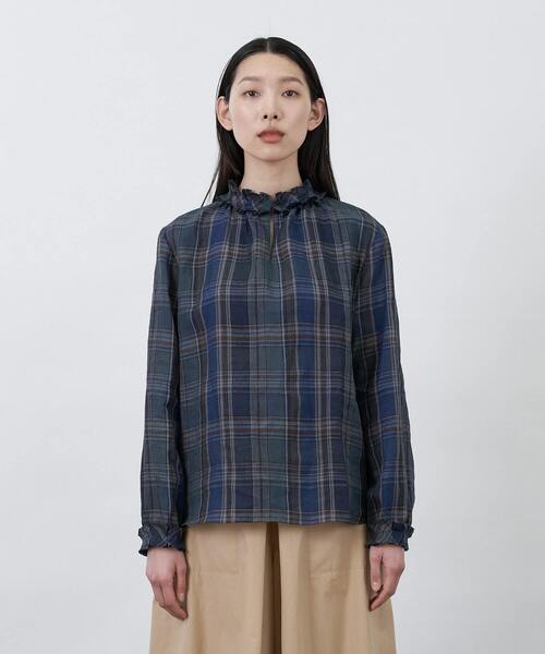 LOISIR（ロワズィール）の「リネン断ち切りフリルカラーブラウス 