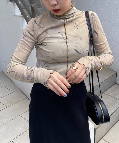 CAPRICIEUX LE'MAGE(カプリシューレマージュ)の「マーブルメッシュプルオーバー(Tシャツ/カットソー・レディース・カーキ/アイボリー・FREE)」の6枚目の写真