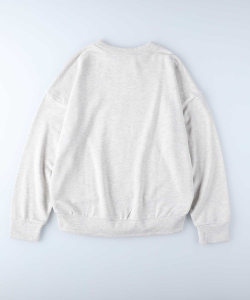 HONEYSUCKLE ROSE（ハニーサックルローズ）の「【HONEYSUCKLE ROSE】カレッジロゴクルースウェット（スウェット・レディース・ブラウン/レッド/ダークグレー/キナリ・M/L）」の12枚目の写真