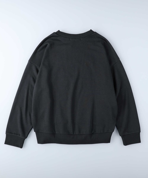 HONEYSUCKLE ROSE（ハニーサックルローズ）の「【HONEYSUCKLE ROSE】カレッジロゴクルースウェット（スウェット・レディース・ブラウン/レッド/ダークグレー/キナリ・M/L）」の5枚目の写真