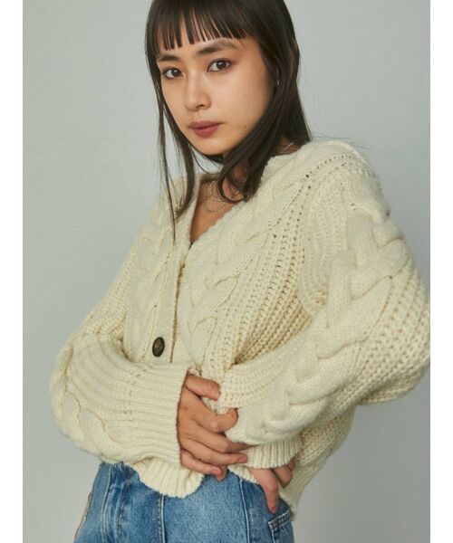 EMODA（エモダ）の「ショートケーブルニットカーディガン