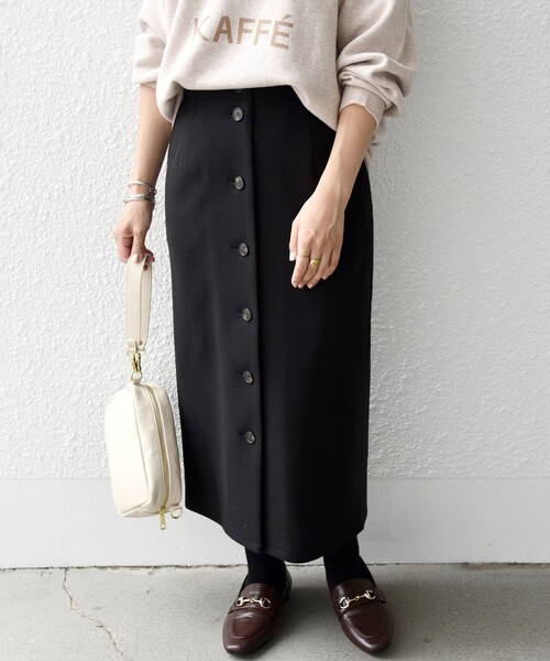 SHIPS any（シップス エニィ）の「SHIPS any: ジャージメルトン フロントボタン ストレート スカート◇（スカート・レディース・ブラック/ベージュ/イエロー・38/36）」の2枚目の写真