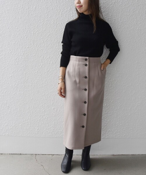 SHIPS any（シップス エニィ）の「SHIPS any: ジャージメルトン フロントボタン ストレート スカート◇（スカート・レディース・ブラック/ベージュ/イエロー・38/36）」の6枚目の写真