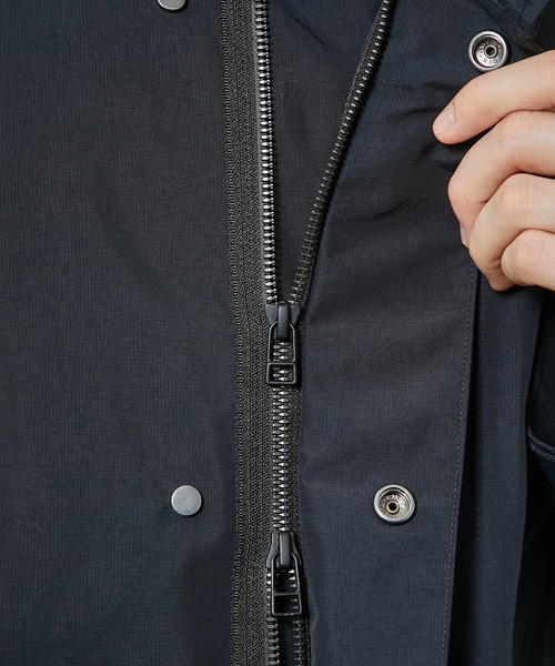 CITY TOKYO（シティトウキョウ）の「TOKYO TEX 3レイヤースタンドコート〈撥水・防風・透湿〉（ステンカラーコート・メンズ・ブラック/ダークグリーン/ベージュ・1/2）」の4枚目の写真