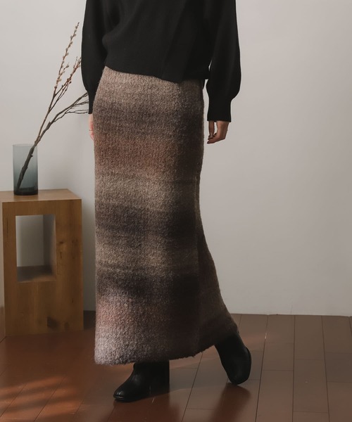SENSE OF PLACE by URBAN RESEARCH(センスオブプレイスバイアーバンリサーチ)の「ブークレグラデーションニットスカート(スカート・レディース・グリーン系その他/ブルー系その他/ピンク系その他/ブラウン系その他・ONE)」の18枚目の写真