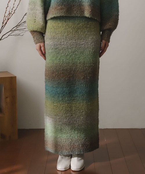 SENSE OF PLACE by URBAN RESEARCH(センスオブプレイスバイアーバンリサーチ)の「ブークレグラデーションニットスカート(スカート・レディース・グリーン系その他/ブルー系その他/ピンク系その他/ブラウン系その他・ONE)」の20枚目の写真