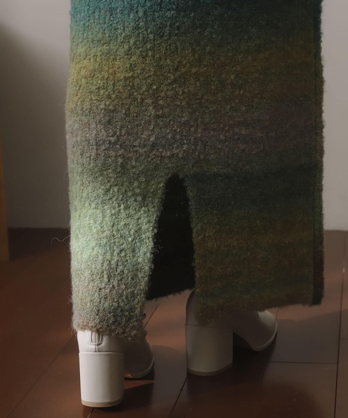 SENSE OF PLACE by URBAN RESEARCH(センスオブプレイスバイアーバンリサーチ)の「ブークレグラデーションニットスカート(スカート・レディース・グリーン系その他/ブルー系その他/ピンク系その他/ブラウン系その他・ONE)」の9枚目の写真