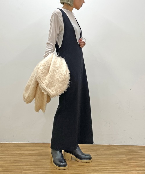 Omekashi（オメカシ）の「リブニットジャンパースカート（ジャンパースカート・レディース・ブラック/チャコールグレー・36/38）」の10枚目の写真