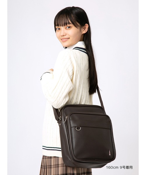 EASTBOY（イーストボーイ）の「ショルダーバッグ 合皮 スクール スクバ 通学 中学生 高校生（ショルダーバッグ・キッズ・チョコ/ブラック・F）」の13枚目の写真