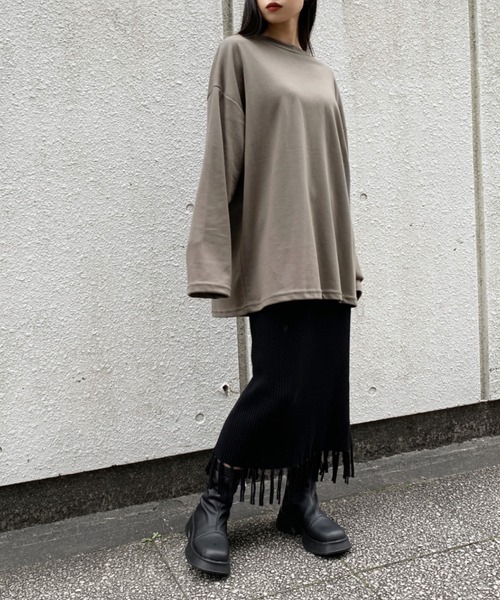 LVEU.(ラブユ.)の「Over silhouette long sleeve tee / オーバーシルエットロングスリーブTシャツ(Tシャツ/カットソー・レディース・ブラック/カーキ/ホワイト/ダークグレー・FREE)」の8枚目の写真