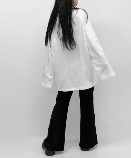 LVEU.(ラブユ.)の「Over silhouette long sleeve tee / オーバーシルエットロングスリーブTシャツ(Tシャツ/カットソー・レディース・ブラック/カーキ/ホワイト/ダークグレー・FREE)」の17枚目の写真