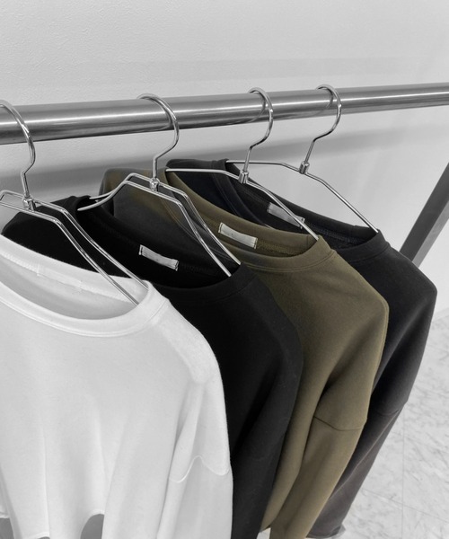 LVEU.(ラブユ.)の「Over silhouette long sleeve tee / オーバーシルエットロングスリーブTシャツ(Tシャツ/カットソー・レディース・ブラック/カーキ/ホワイト/ダークグレー・FREE)」の5枚目の写真