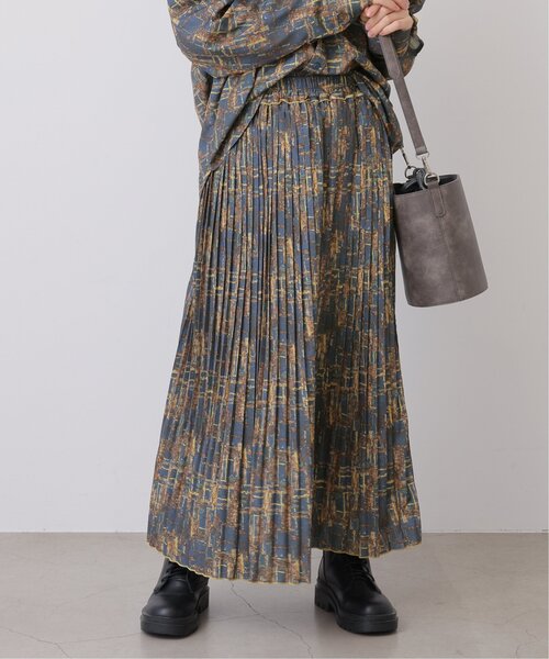 DOUBLE NAME（ダブルネーム）の「オリジナルドローイングプリント消しプリーツスカート（スカート・レディース・キナリ/ネイビー/グリーン・FREE）」の4枚目の写真