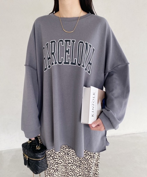 MYMOOD.(マイムード)の「カレッジロゴ ビッグプルオーバー(Tシャツ/カットソー・レディース・チャコールグレー/グレー系その他/ブラック/ライトグレー・FREE)」の3枚目の写真
