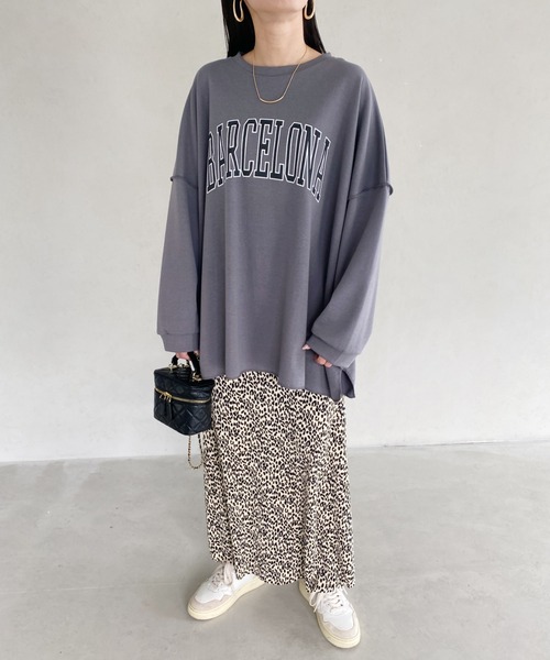 MYMOOD.(マイムード)の「カレッジロゴ ビッグプルオーバー(Tシャツ/カットソー・レディース・チャコールグレー/グレー系その他/ブラック/ライトグレー・FREE)」の13枚目の写真