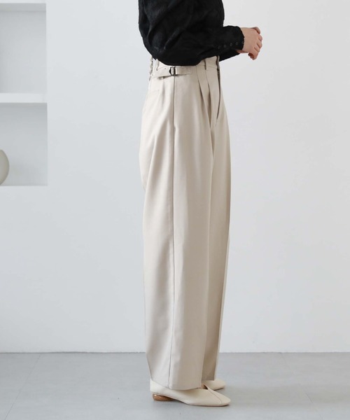 archives（アルシーヴ）の「サイドタブ付きタックパンツ（その他パンツ・レディース・ベージュ/ブラック/キャメル・MEDIUM）」の22枚目の写真