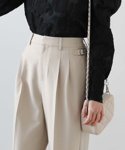 archives（アルシーヴ）の「サイドタブ付きタックパンツ（その他パンツ・レディース・ベージュ/ブラック/キャメル・MEDIUM）」の10枚目の写真