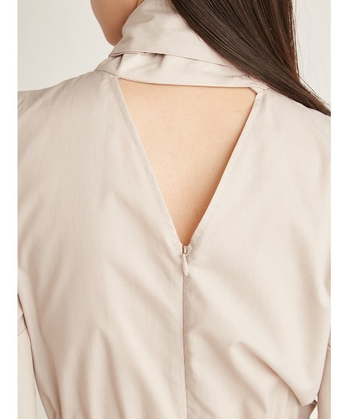 SNIDEL（スナイデル）の「Sustainableボウタイシャツワンピース（ワンピース・レディース・ライトブルー/ベージュ/ストライプ・0/1）」の16枚目の写真