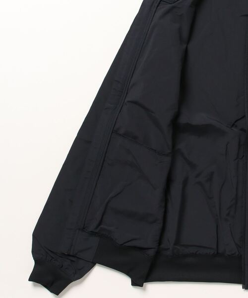 UNDER ARMOUR（アンダーアーマー）の「【別注】アンダーアーマー  UA BOMBER JACKET 限定コラボ（ナイロンジャケット・メンズ・グリーン/ブラック・LL/S/M/3L/L）」の3枚目の写真