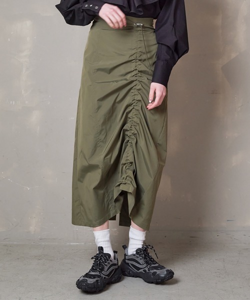 Lull（ルル）の「【Lull / ルル】シャーリングスカート（スカート・レディース・イエロー/ブラック/アイボリー/カーキ・ONESIZE）」の9枚目の写真