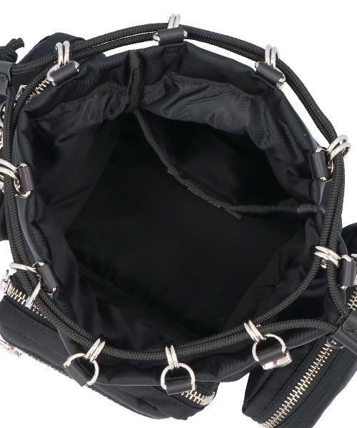 TOGA（トーガ）の「String bag TOGA x PORTER（ショルダーバッグ・メンズ・マルチ/ブラック・FREE）」の6枚目の写真