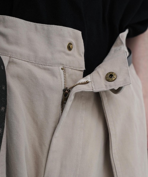 Air Tokyo（エアートウキョー）の「オーバーサイズ ダブルニー ペインターパンツ（その他パンツ・メンズ・グレイッシュベージュ/ブラック・MEDIUM/LARGE）」の4枚目の写真