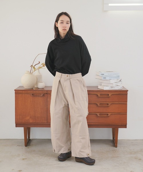 Air Tokyo（エアートウキョー）の「オーバーサイズ ダブルニー ペインターパンツ（その他パンツ・メンズ・グレイッシュベージュ/ブラック・MEDIUM/LARGE）」の9枚目の写真