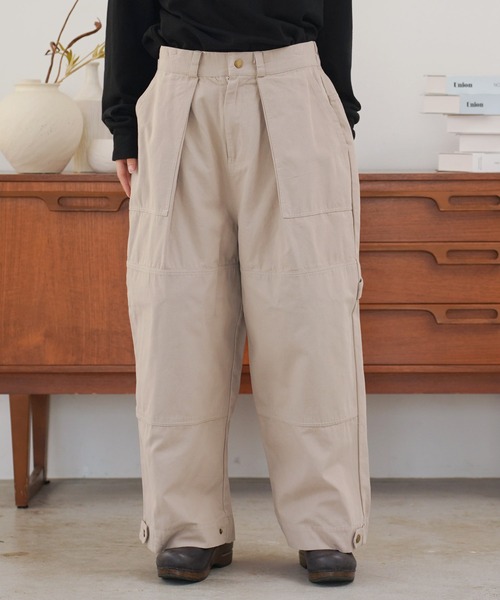 Air Tokyo（エアートウキョー）の「オーバーサイズ ダブルニー ペインターパンツ（その他パンツ・メンズ・グレイッシュベージュ/ブラック・MEDIUM/LARGE）」の16枚目の写真