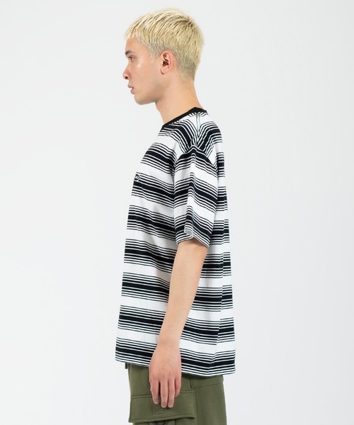XLARGE（エクストララージ）の「EMBROIDERED STRIPED S/S TEE（Tシャツ/カットソー・メンズ・ホワイト/ライトブルー/ブラウン・S/M/L/XL）」の9枚目の写真