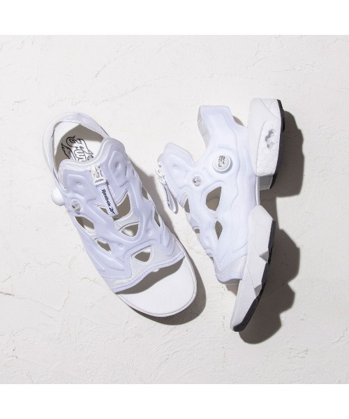 Reebok（リーボック）の「インスタ ポンプフューリーサンダルジップ /  INSTAPUMP FURY SANDAL ZIP（サンダル・レディース・ブラック/アイボリー/ナチュラル/ホワイト/ブラック×ホワイト・23.0cm/24.0cm/25.0cm/26.0cm/27.0cm/28.0cm）」の10枚目の写真
