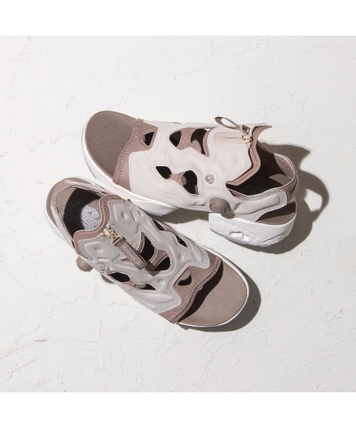 Reebok（リーボック）の「インスタ ポンプフューリーサンダルジップ /  INSTAPUMP FURY SANDAL ZIP（サンダル・レディース・ブラック/アイボリー/ナチュラル/ホワイト/ブラック×ホワイト・23.0cm/24.0cm/25.0cm/26.0cm/27.0cm/28.0cm）」の11枚目の写真