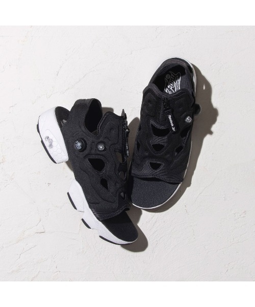 Reebok（リーボック）の「インスタ ポンプフューリーサンダルジップ /  INSTAPUMP FURY SANDAL ZIP（サンダル・レディース・ブラック/アイボリー/ナチュラル/ホワイト/ブラック×ホワイト・23.0cm/24.0cm/25.0cm/26.0cm/27.0cm/28.0cm）」の12枚目の写真