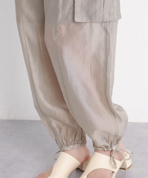 mysty woman(ミスティウーマン)の「シアードロストカーゴパンツ 909830(カーゴパンツ・レディース・ブラック/グレイッシュベージュ/ピンク系その他・FREE)」の22枚目の写真