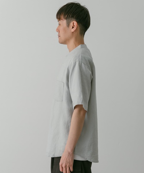 URBAN RESEARCH DOORS（アーバンリサーチドアーズ）の「シルケットリネンバンドカラーショートスリーブシャツ（シャツ/ブラウス・メンズ・グレー/ホワイト系その他/ブルー/ブラウン/ネイビー・MEDIUM/X-LARGE/LARGE）」の9枚目の写真