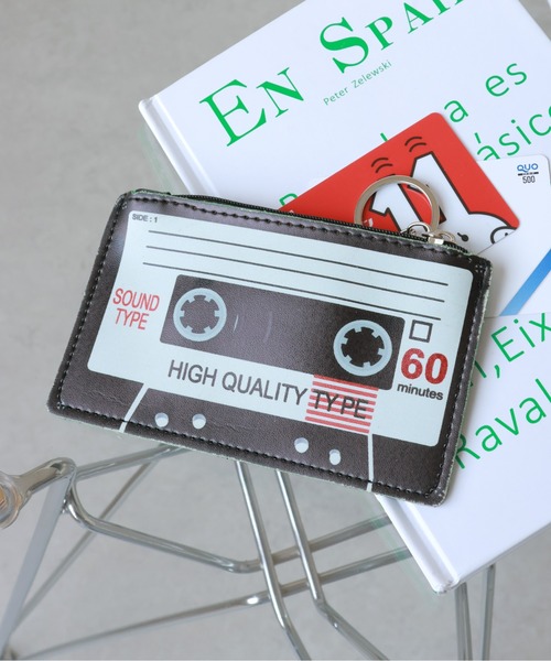 emesuelee(エメスーリー)の「レトロモチーフカードケース(カードケース・レディース・ブラウン/ブラック系1/ブラック・フリー)」の3枚目の写真