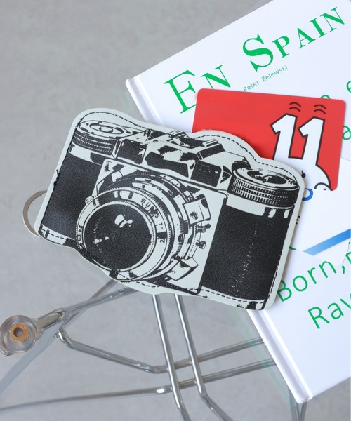 emesuelee(エメスーリー)の「レトロモチーフカードケース(カードケース・レディース・ブラウン/ブラック系1/ブラック・フリー)」の2枚目の写真