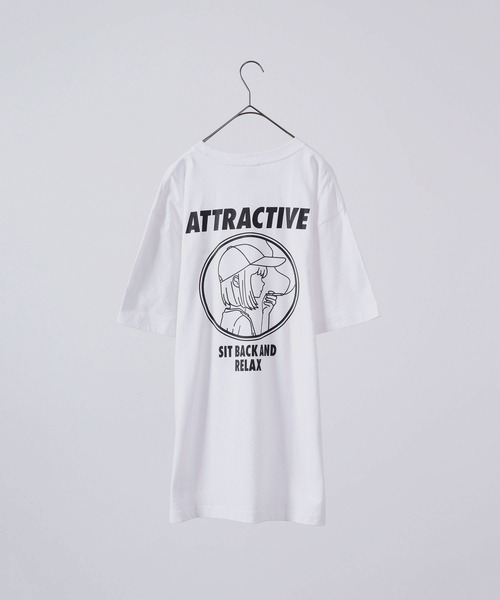MODISH GAZE（モディシュガゼ）の「MODISH GAZE スモーキングガール SIT BACK AND RELAX半袖Tシャツ（Tシャツ/カットソー・メンズ・ネイビー系1/ネイビー系2/ブラック×ホワイト/ホワイト×ブラック・L/XL/M）」の11枚目の写真