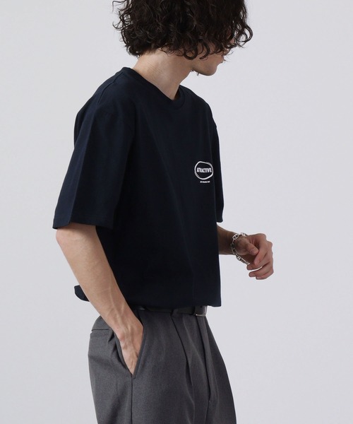 MODISH GAZE（モディシュガゼ）の「MODISH GAZE スモーキングガール SIT BACK AND RELAX半袖Tシャツ（Tシャツ/カットソー・メンズ・ネイビー系1/ネイビー系2/ブラック×ホワイト/ホワイト×ブラック・L/XL/M）」の7枚目の写真