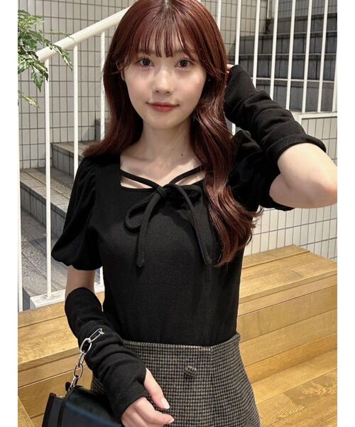 EATME(イートミー)の「アームウォーマー付パフスリーブTOP(Tシャツ/カットソー・レディース・ブラック/ベージュ/ブラウン・FREE)」の2枚目の写真