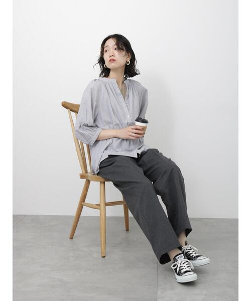 Samansa Mos2 blue（サマンサモスモスブルー）の「タックイージーパンツ（その他パンツ・レディース・キナリ/カーキ/チャコールグレー・F）」の9枚目の写真