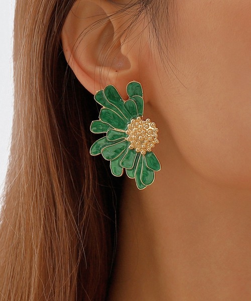LA VORAGINE(ラ ヴォラジネ)の「デザインピアス(ピアス(両耳用)・レディース・ゴールド/ブラック/ホワイト/グリーン/ピンク/A・FREE)」の4枚目の写真